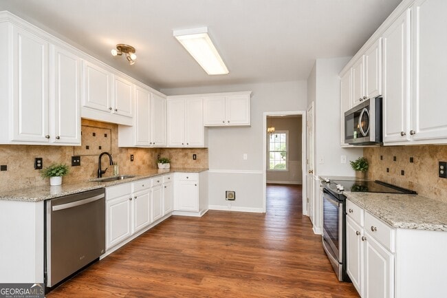 Building Photo - 3380 Maple Terrace Dr