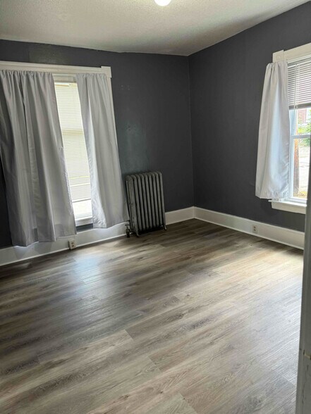 Building Photo - 21 High St