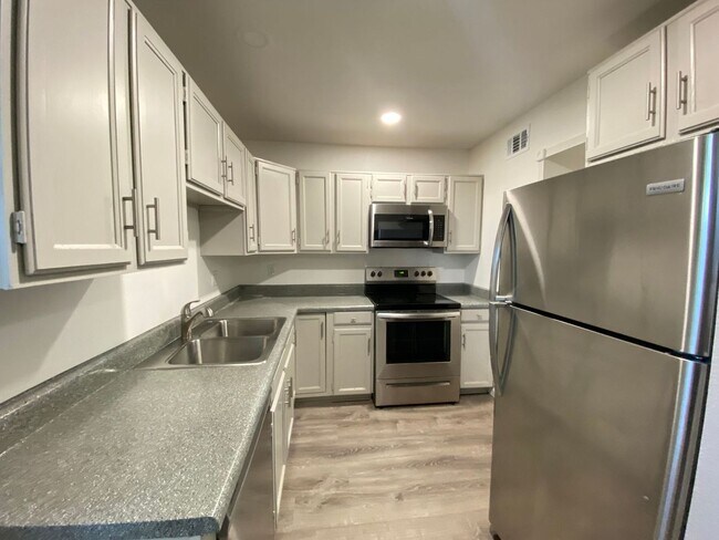 Interior Photo - Gorgeous Townhouse with Private Yard and Washer and Dryer Available!
