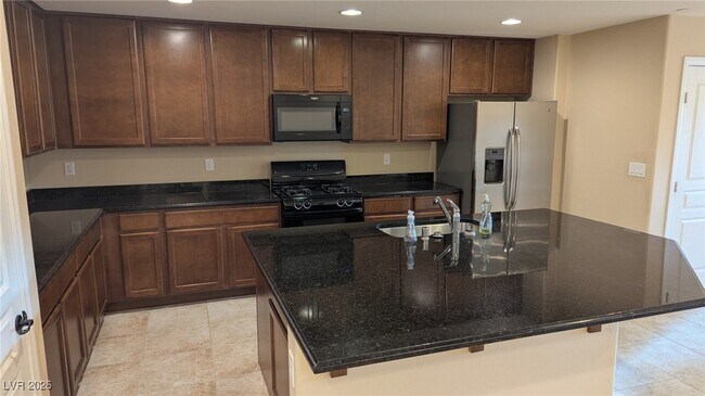 Building Photo - 3072 Bicentennial Pkwy