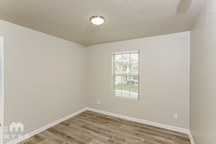 Building Photo - 11335 Decidedly