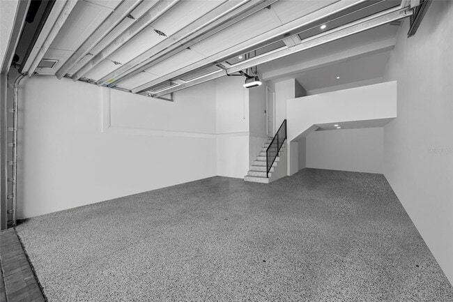 Building Photo - 2623 S Parkview St