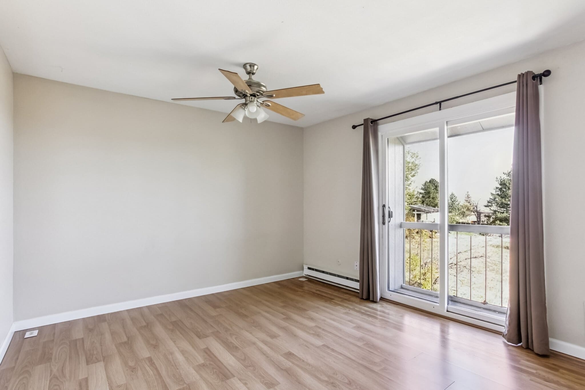 Master Bedroom - 3387 Cripple Creek Trl