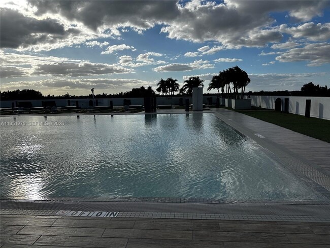 Building Photo - 5252 NW 85th Ave