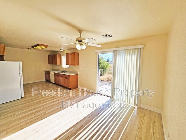 Building Photo - 1081 Marne Ct