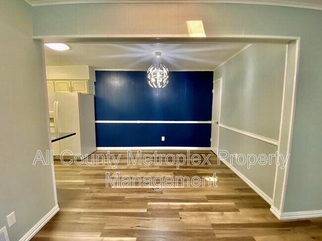 Building Photo - 3773 High Vista Dr