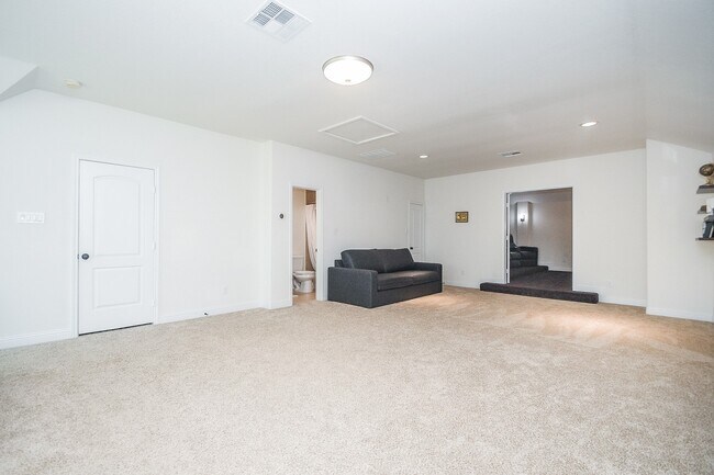 Building Photo - 28426 Rolling Ridge Dr