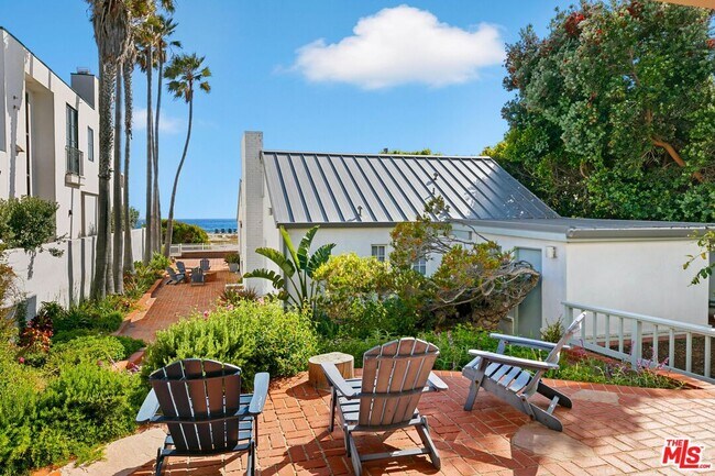Building Photo - 30830 Broad Beach Rd