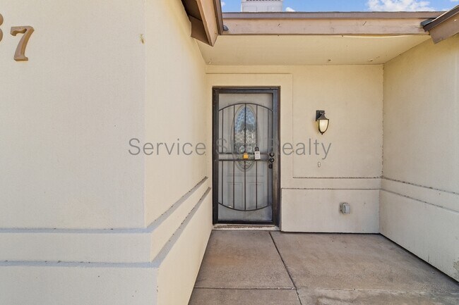 Building Photo - 7737 W Hazelwood St