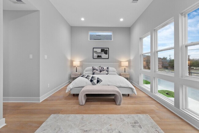 Building Photo - 4220 McKinley St