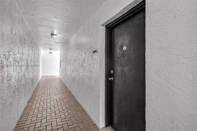 Building Photo - 2150 SW 16th Ave