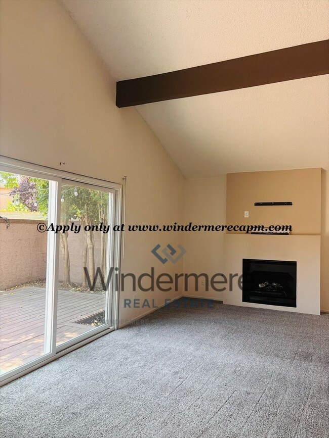 Building Photo - Charming 3-Bedroom Home in Prime West Sac ...