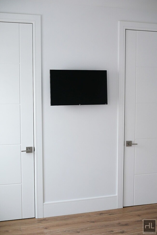 Building Photo - 36-20-36-29 29th St