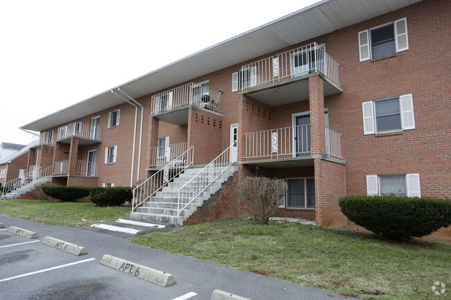 Holliday Apartments - Lamden Court