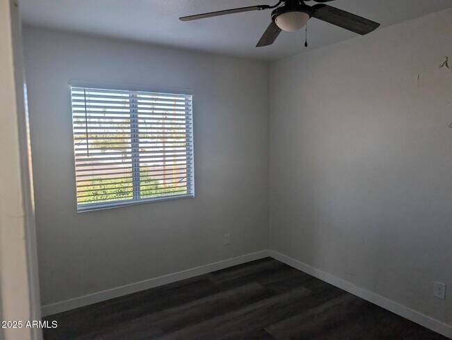 Building Photo - 7160 N 53rd Ave