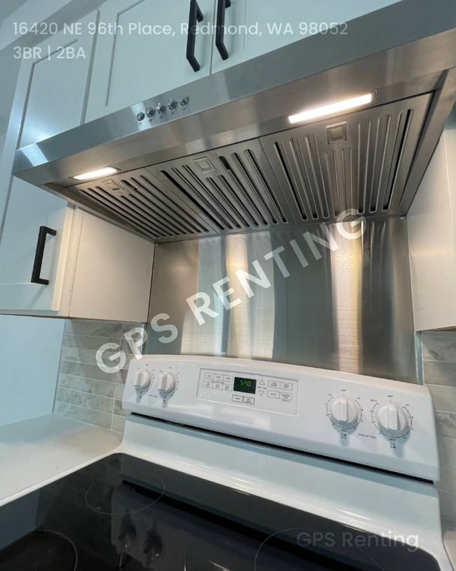 Building Photo - Stylishly Renovated Gem in Coveted Educati...