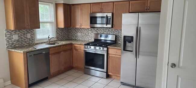 Building Photo - 1500 W Touhy Ave