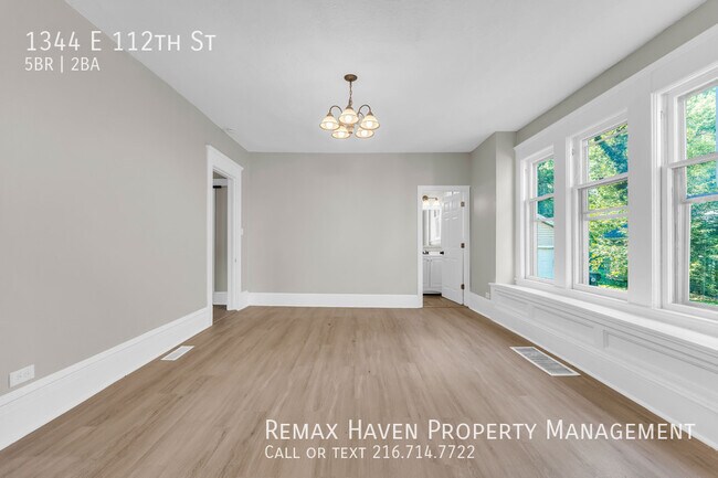Building Photo - 1344 E 112th St