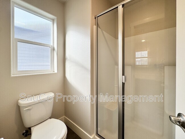Building Photo - 14419 SW 168th Ave