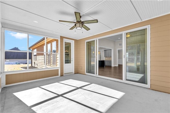 Building Photo - 212 Blue Point Pkwy