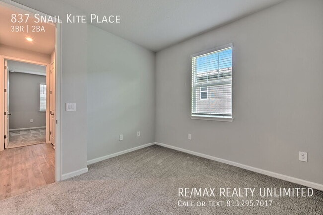 Building Photo - 837 Snail Kite Pl