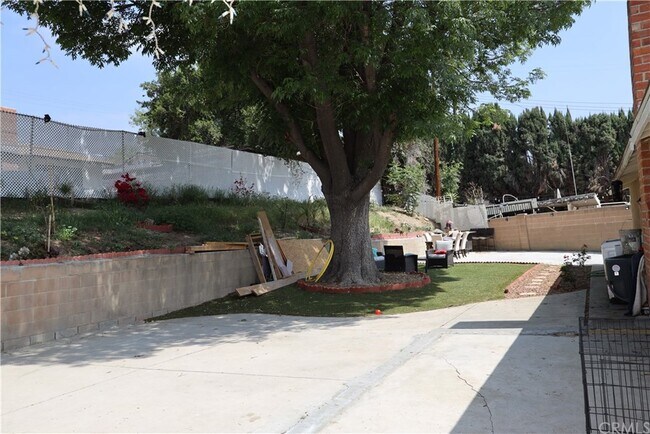 Building Photo - 11598 Cranston Ave