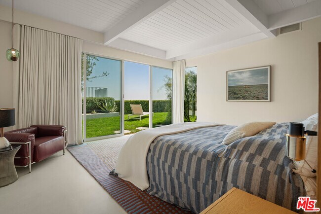 Building Photo - 1227 Tellem Dr