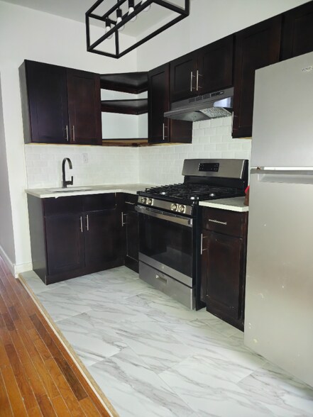 Building Photo - 2409 Tilden Ave