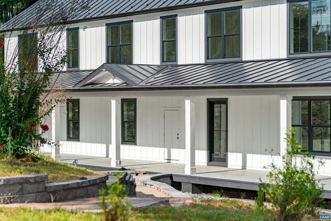 Building Photo - 199 Ridgeview Dr