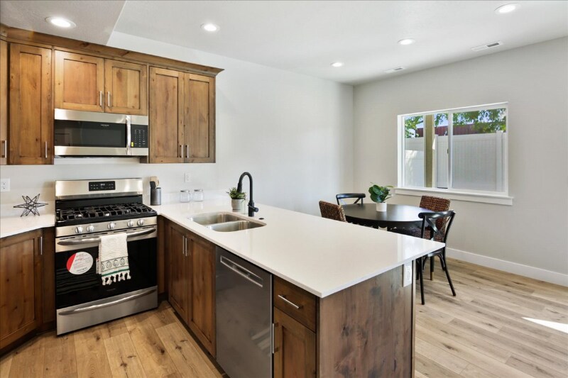 Building Photo - 1167 W 325 N