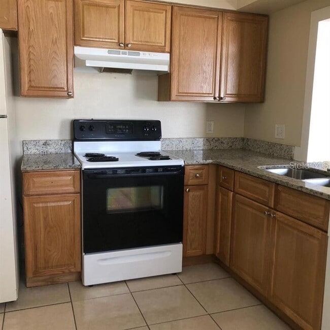 Building Photo - 2839-2838 8 Iron Dr