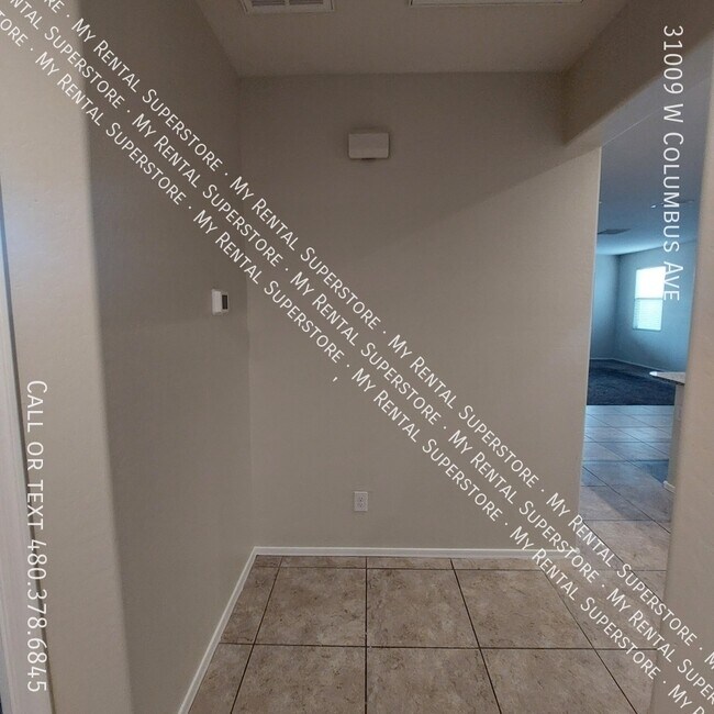 Building Photo - 31009 W Columbus Ave