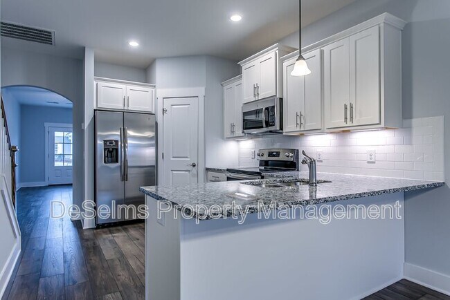 Building Photo - 5054 Gracious Dr