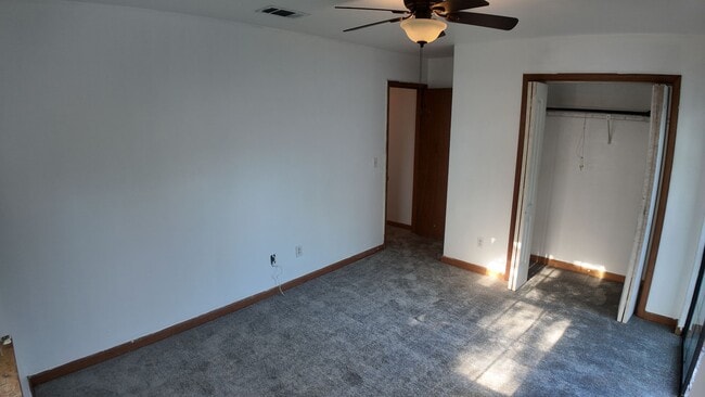 Building Photo - Freshly Remodeled 3 BR 2 BA Townhome Located Minutes From Doak Campbell Stadium!