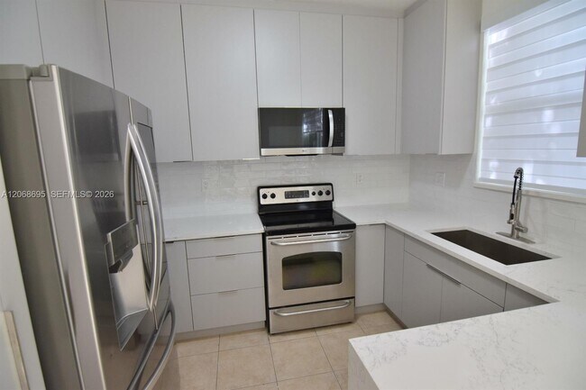 Building Photo - 7855 NW 110th Ave