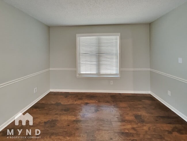 Building Photo - 5704 Ingleside Dr