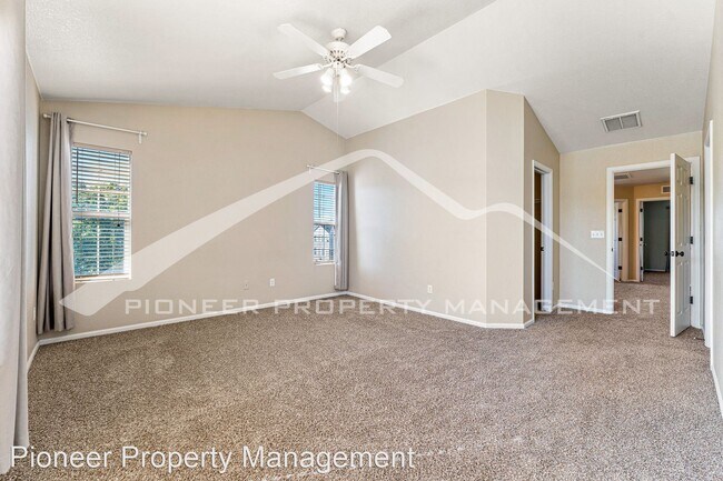 Building Photo - 3 br, 2.5 bath House - 12784 Jasmine St Un...