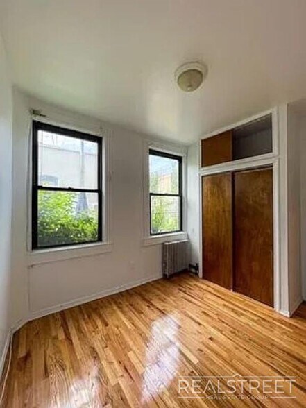Building Photo - Stunning 2BR Apartment in Carroll Gardens