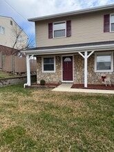 Building Photo - 622 Yale Blvd