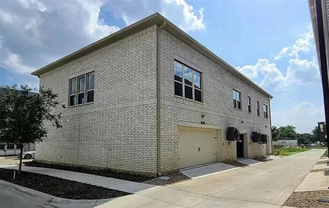 Building Photo - 1937 Bel Air Dr