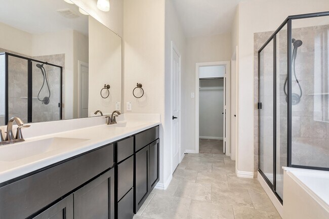 Building Photo - 42 Sawbridge Ct