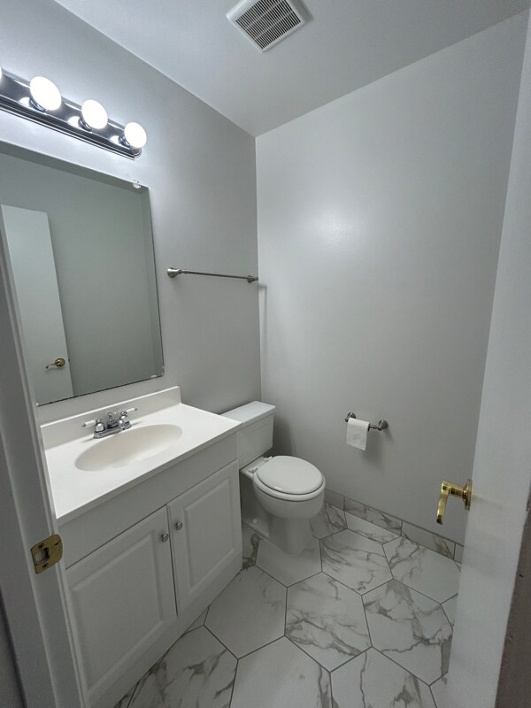 Building Photo - 740-750 W Powell Blvd