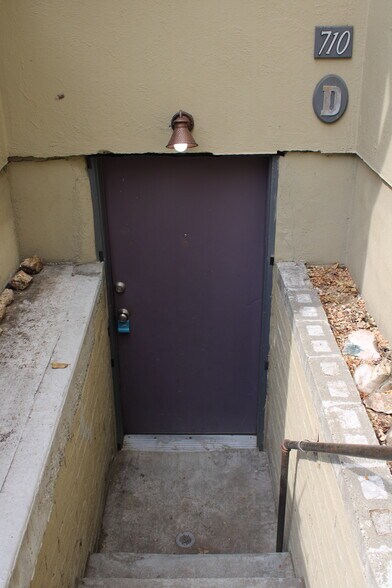 Primary Photo - 710 Monroe St
