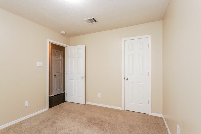 Building Photo - 1015 Bahia Vista Dr