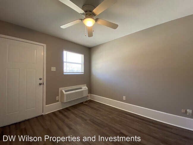 Building Photo - 2 br, 1 bath House - 300A Clint Road