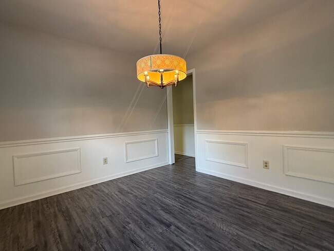 Building Photo - 8317 Summerglen Cir