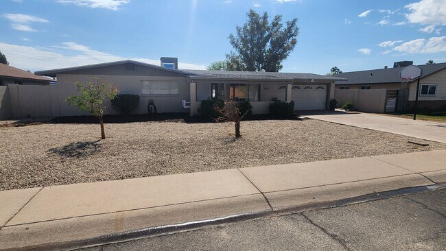 Building Photo - 7809 N 32nd Dr