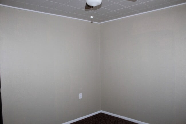 Building Photo - 3035 Del View Dr