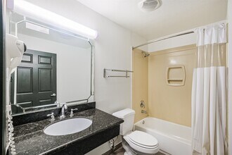 Building Photo - 1025 Swanson St