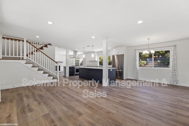 Building Photo - 315 Cerro St